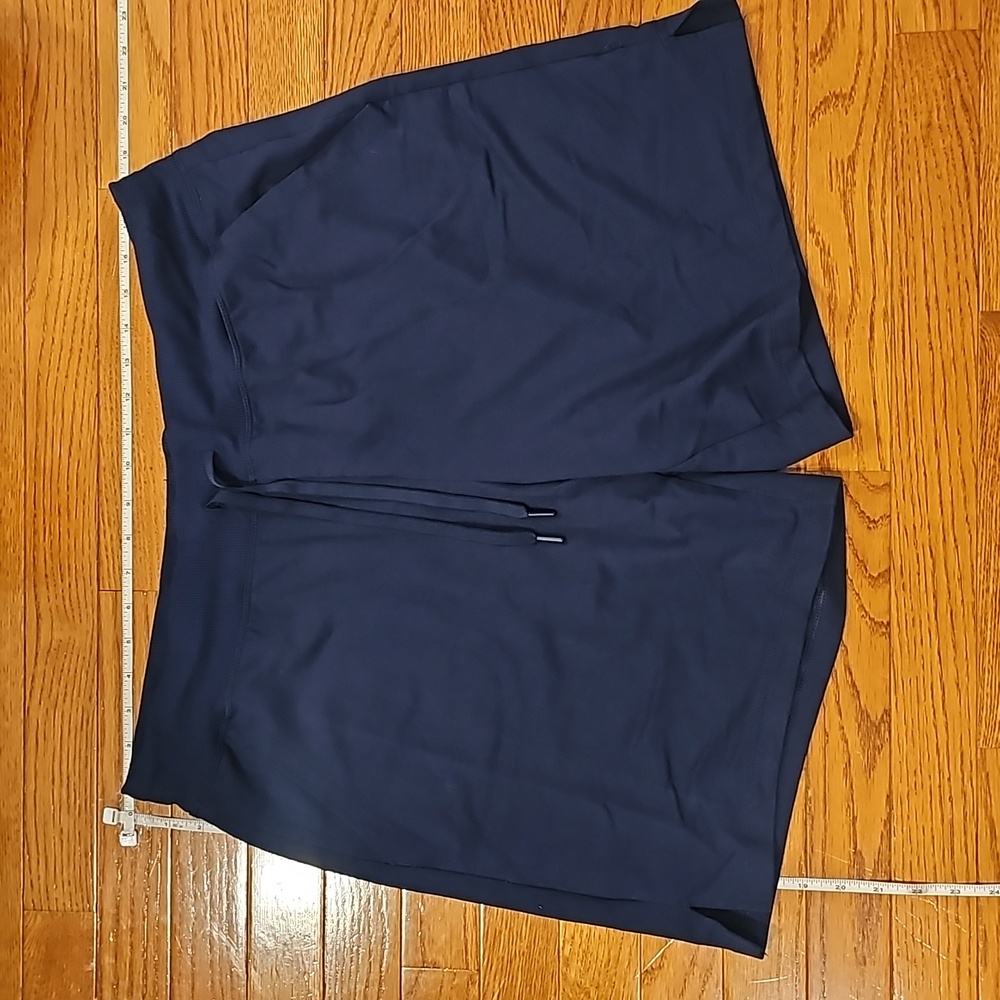 9" casual shorts